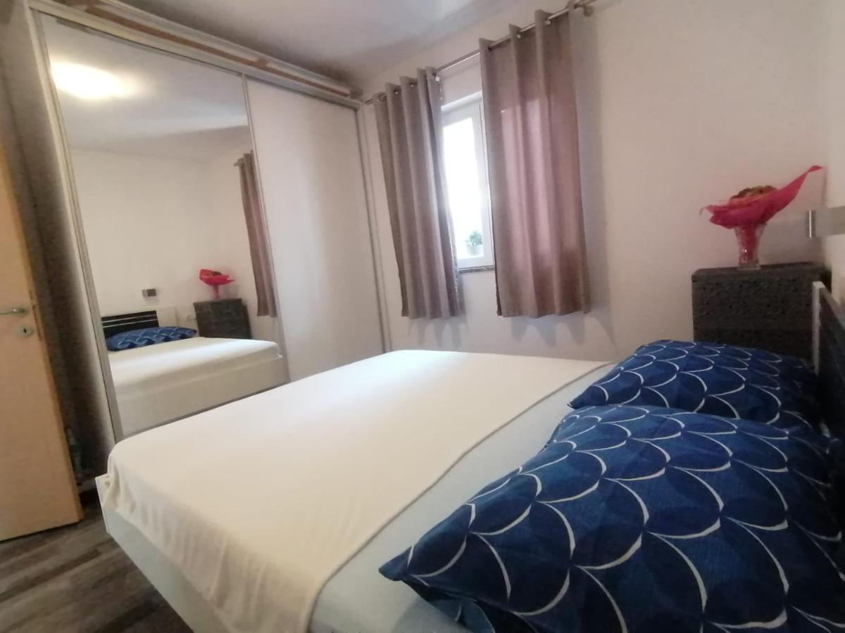 Apartments Nana Biograd Na Moru Luaran gambar