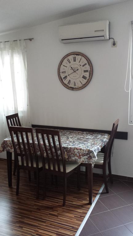 Apartments Nana Biograd Na Moru Luaran gambar